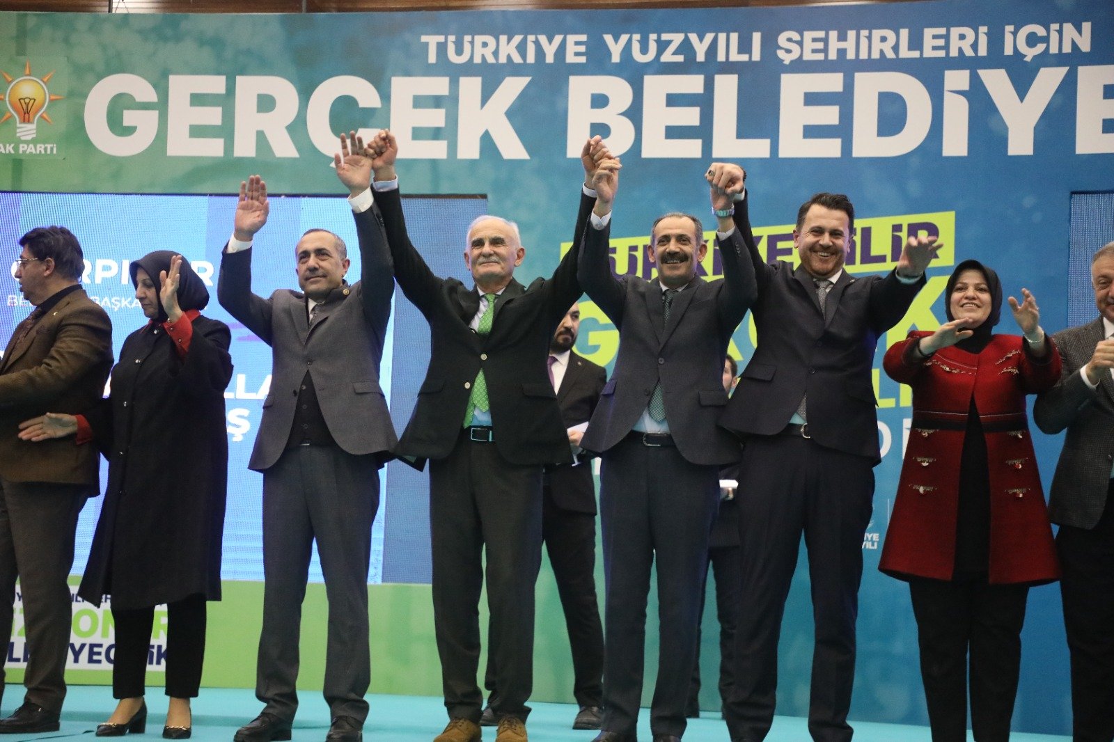 DURMAK YOK, YOLA DEVAM!